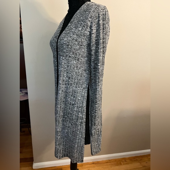 Cardigan - Picture 2 of 6